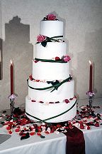 Květinová dekorace svatebního dortu (21)