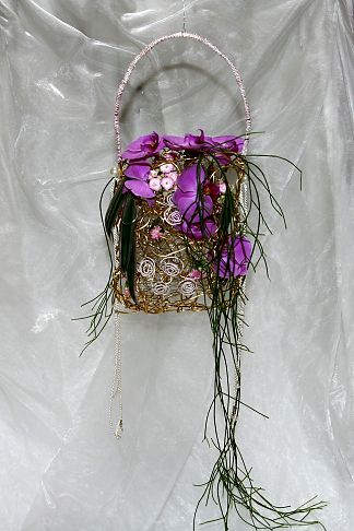 Svatební květinová kabelka